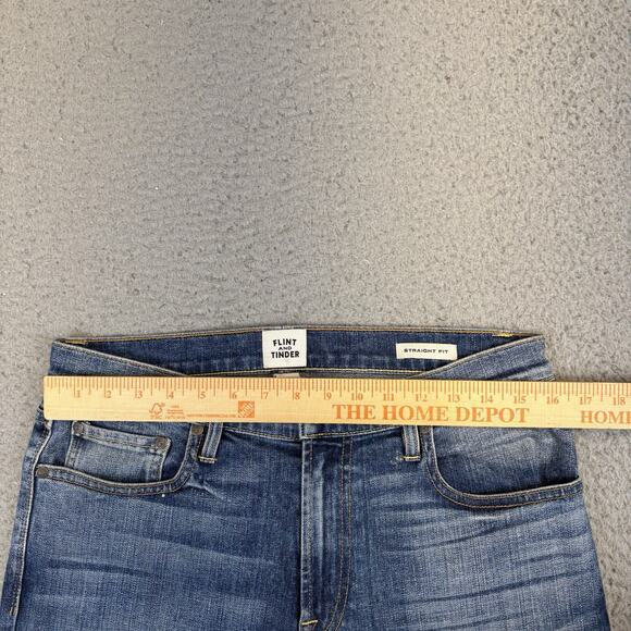 Flint And Tinder Jeans Men’s 31x32 (Meas. 32x33) Straight Fit Medium Wash Denim - Picture 8 of 13